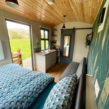 Stepping Stones Glamping Little Red Hotel Bantry Ngoại thất bức ảnh