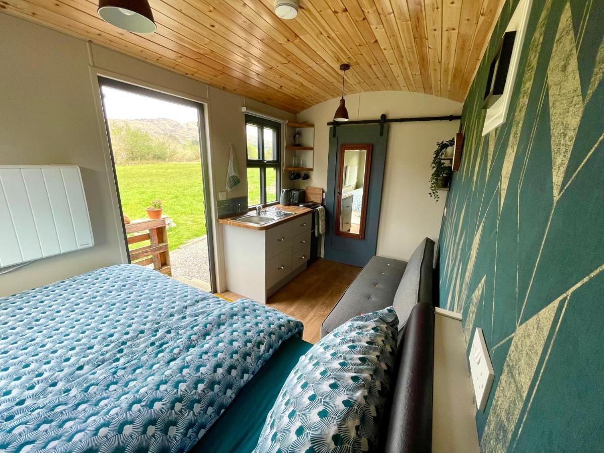 Stepping Stones Glamping Little Red Hotel Bantry Ngoại thất bức ảnh