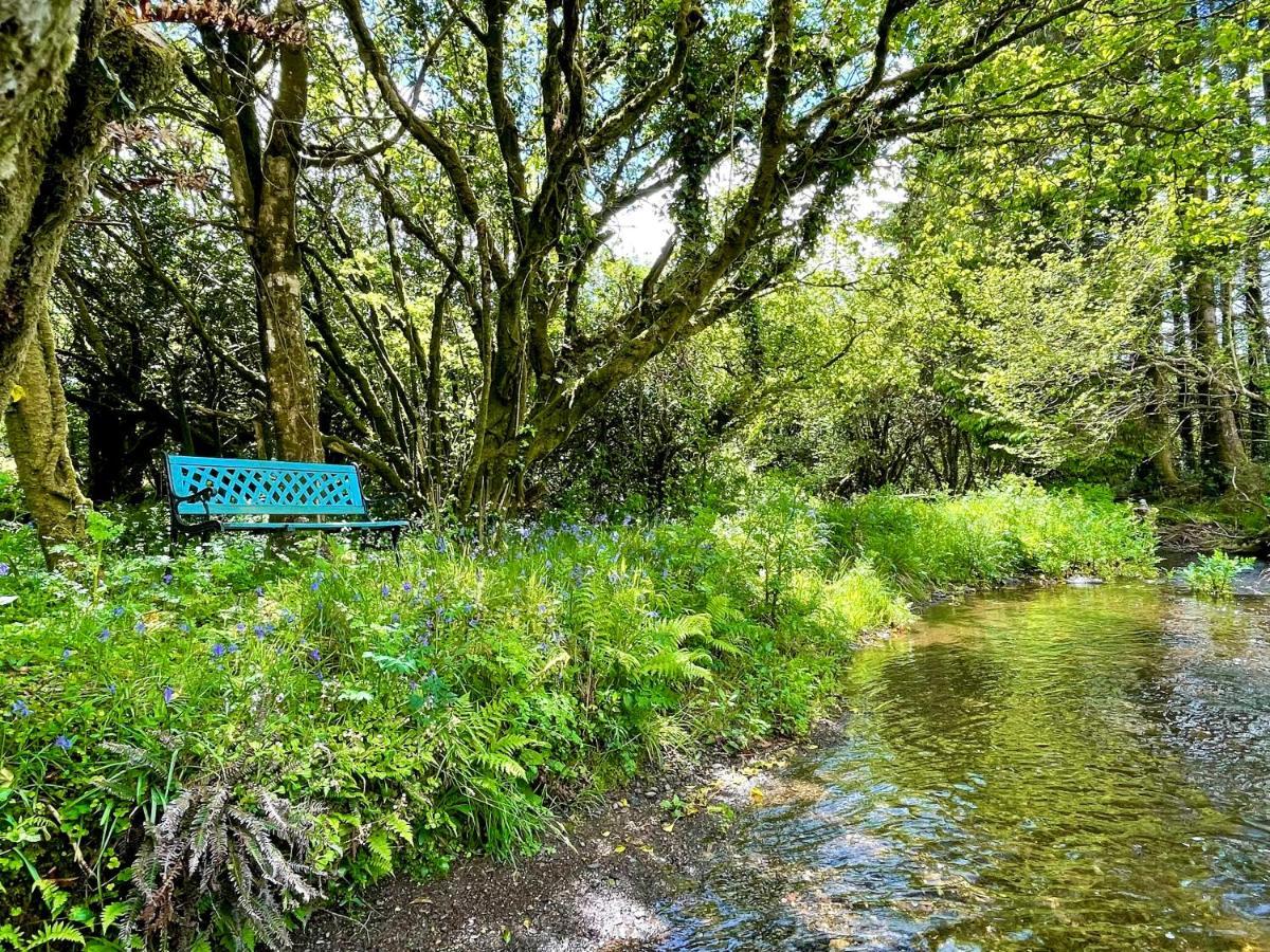 Stepping Stones Glamping Little Red Hotel Bantry Ngoại thất bức ảnh
